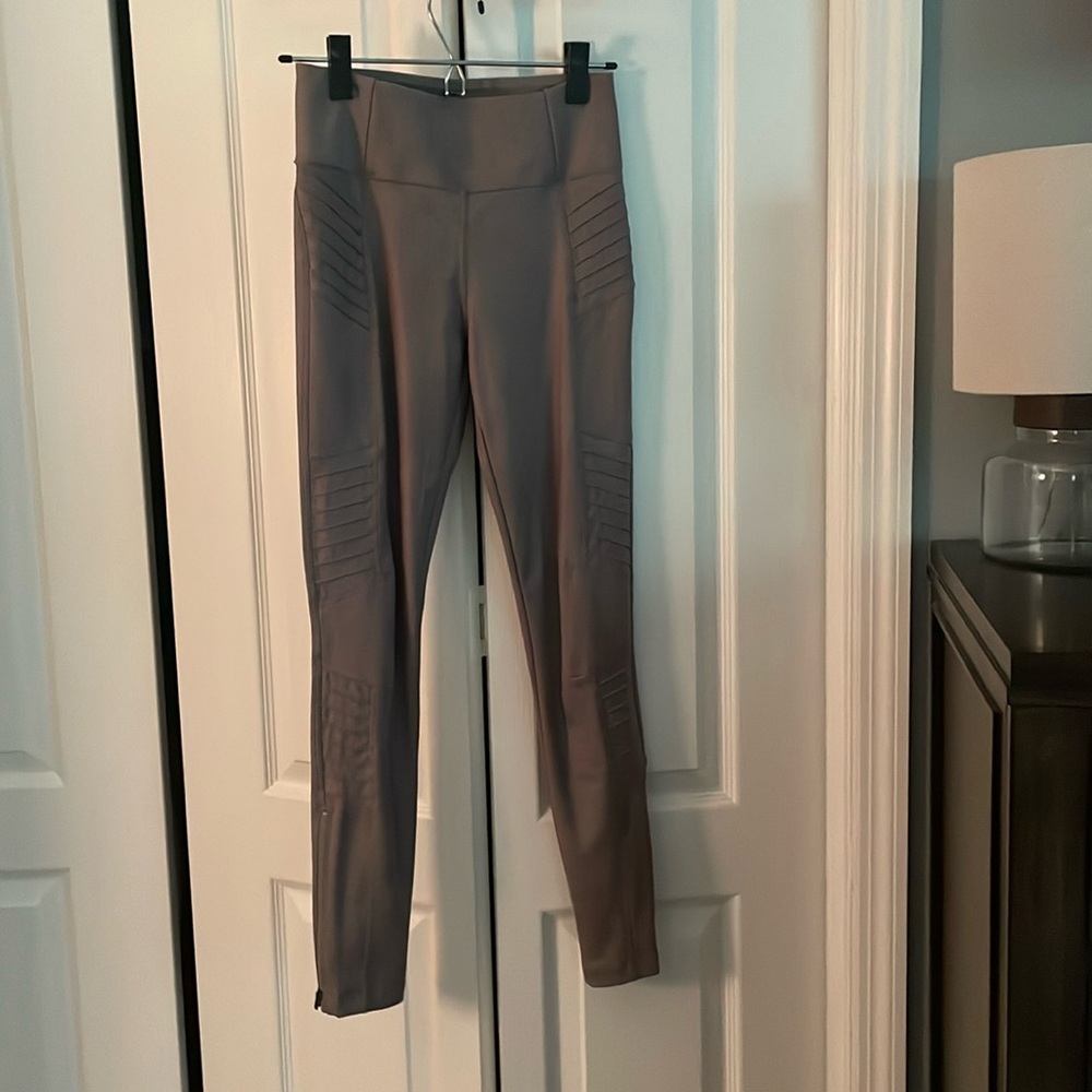 Athleta champagne, Moto pants